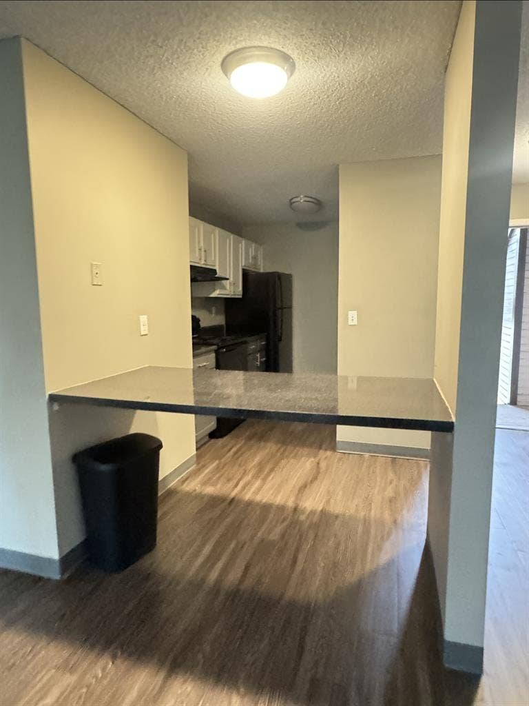 Looking for someone to take my room