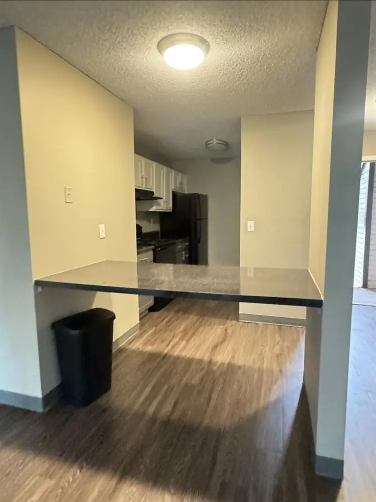 Looking for someone to take my room