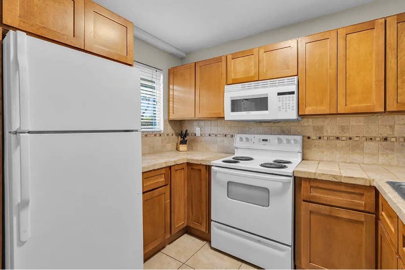 Looking for Roommate in Key Largo!