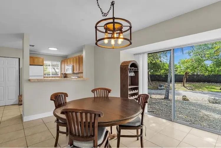 Looking for Roommate in Key Largo!