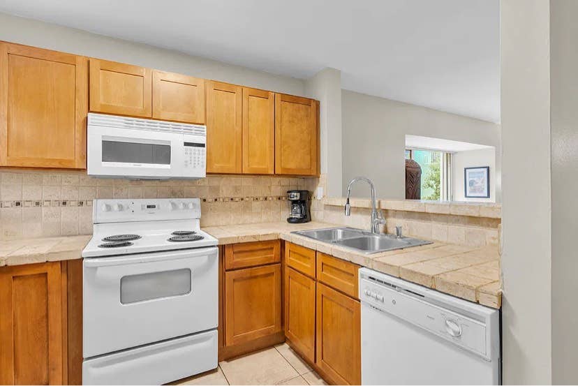 Looking for Roommate in Key Largo!