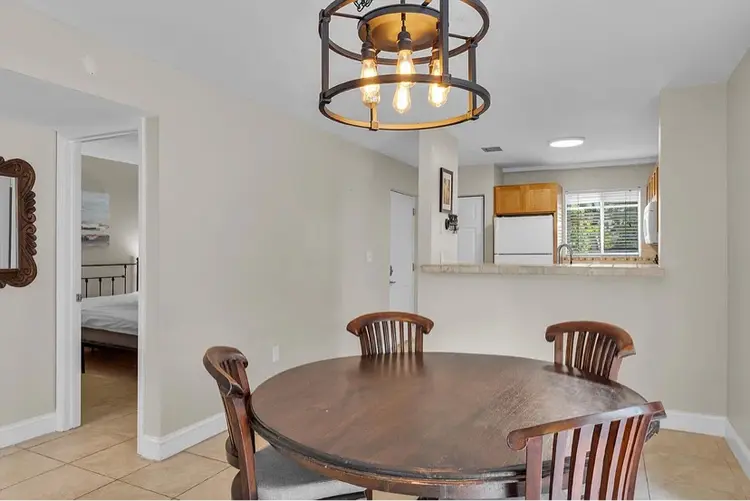 Looking for Roommate in Key Largo!