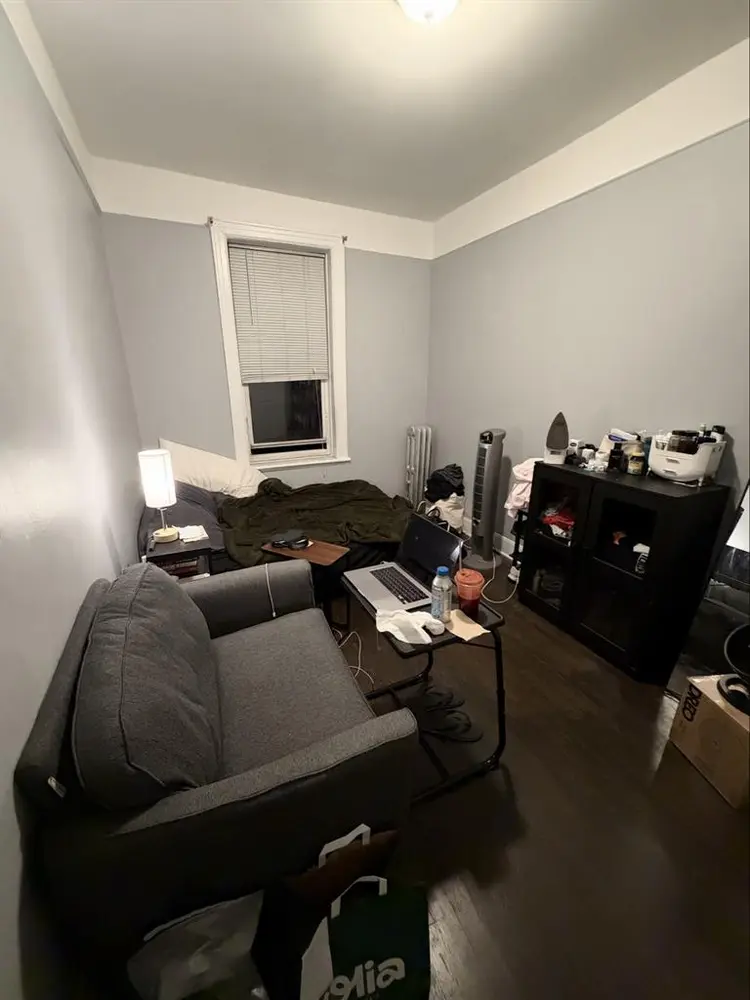 Room in Astoria Queens