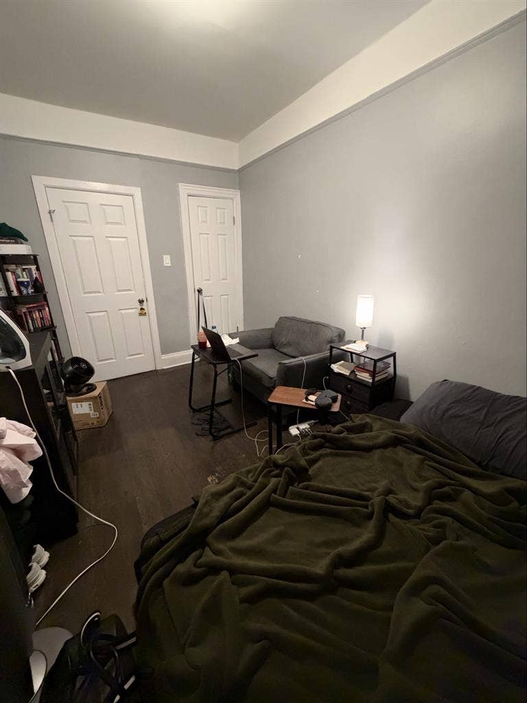 Room in Astoria Queens