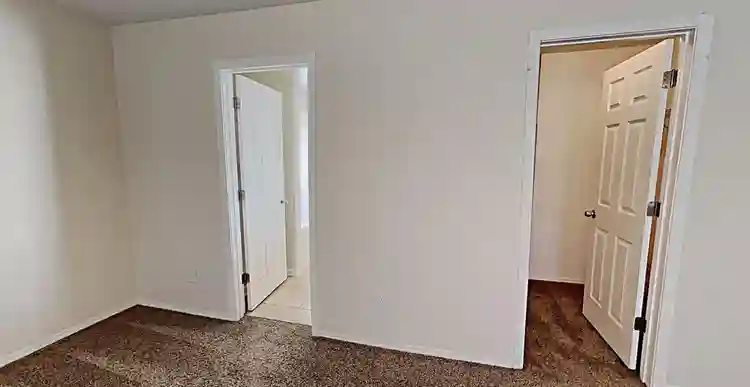 Private Room/Bath for Rent