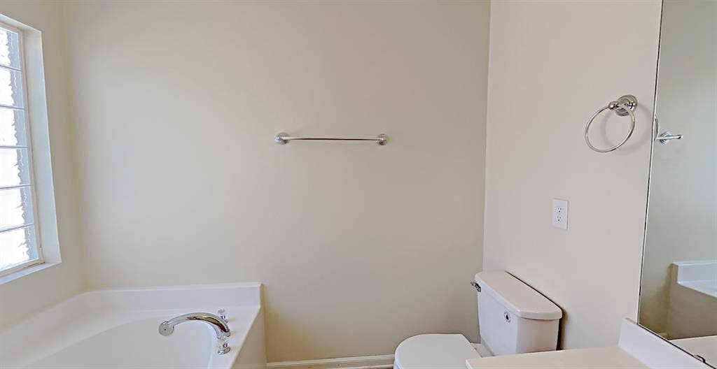 Private Room/Bath for Rent