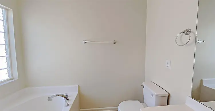 Private Room/Bath for Rent