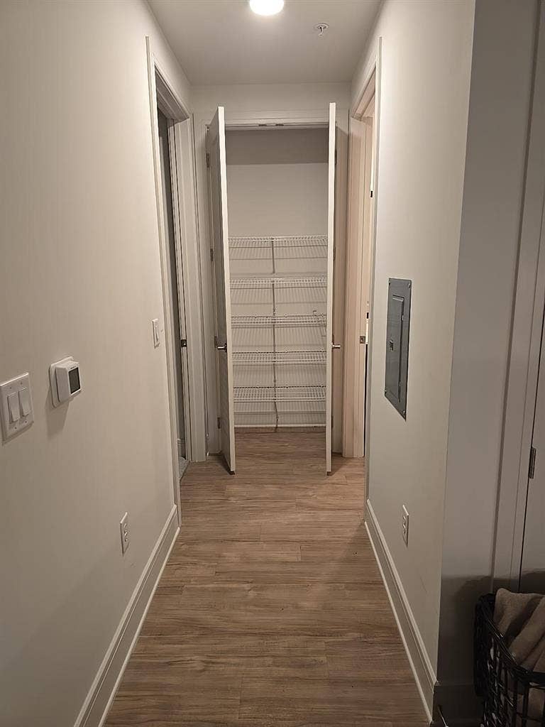 PRIVATE BEDROOM + PRIVATE BATHROOM