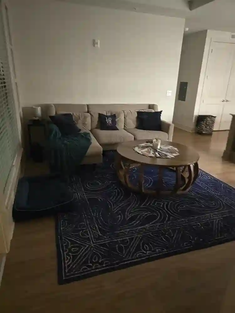 PRIVATE BEDROOM + PRIVATE BATHROOM