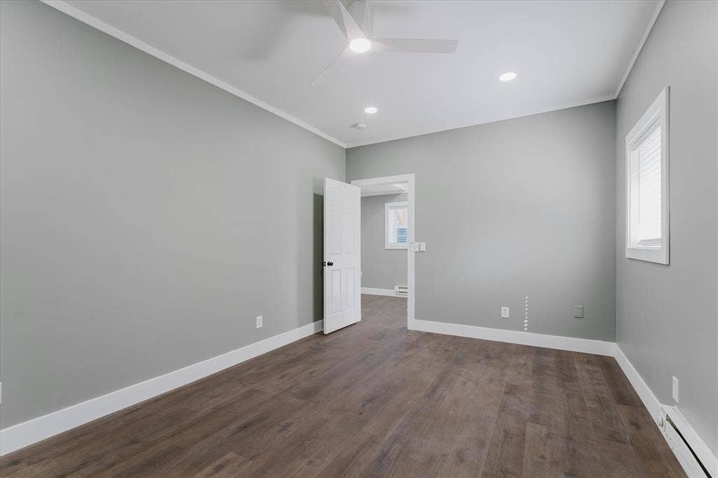 Room Near EMU – $825 Utilities Incl