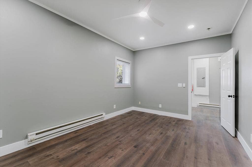 Room Near EMU – $825 Utilities Incl