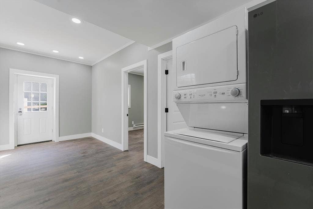 Room Near EMU – $825 Utilities Incl