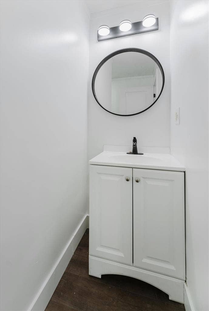 Room Near EMU – $825 Utilities Incl