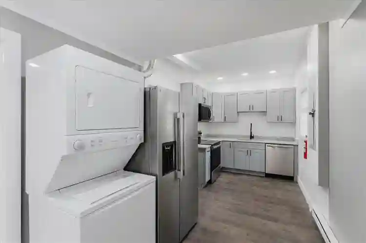 Room Near EMU – $825 Utilities Incl