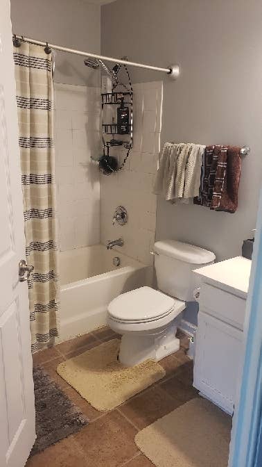 Small private room, shared bathroom