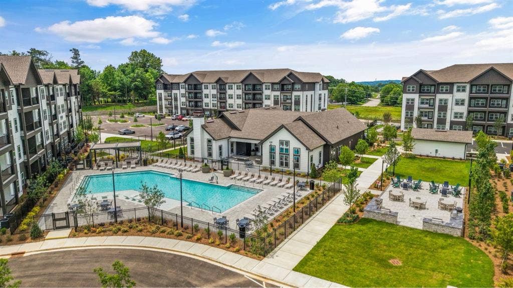 Need Roommate- Elmstead Apartments
