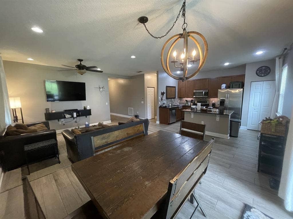 Private Room and bathroom for rent!