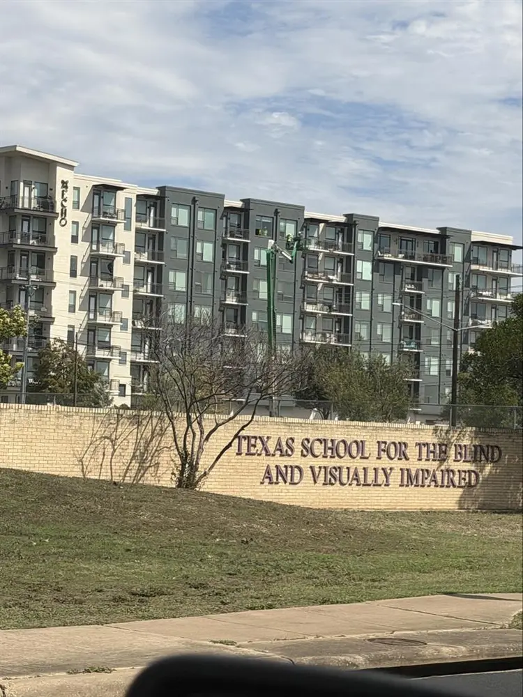 Roommate wanted