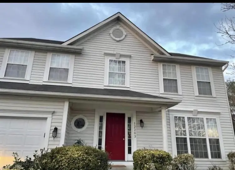 Looking for a roommate