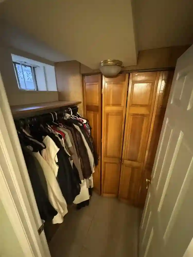 1 bedroom basement w/ private bath
