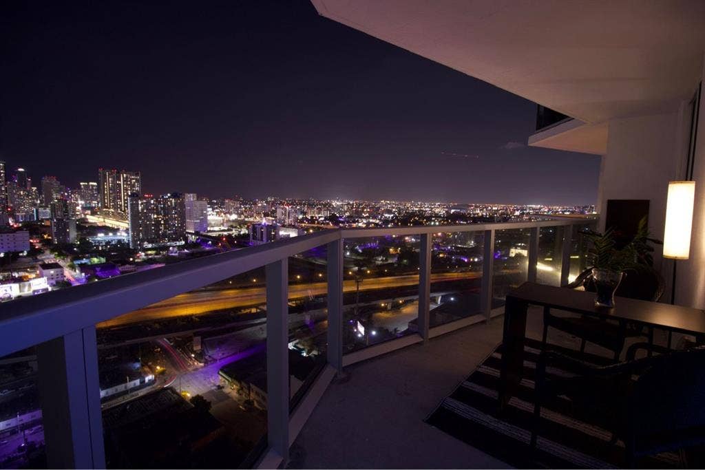 Room in Downtown Miami, NO DEPOSIT