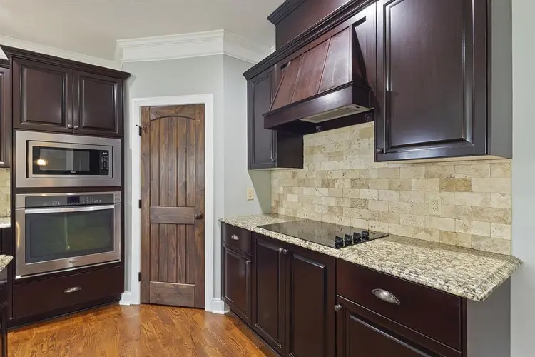 Spacious Primary ROOM FOR RENT