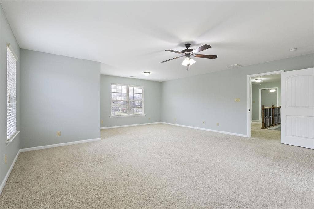 Spacious Primary ROOM FOR RENT