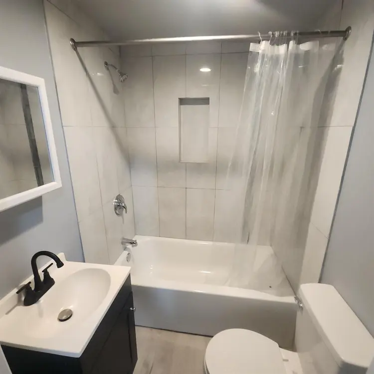 Rooms in Bradenton, Palmetto & SRQ