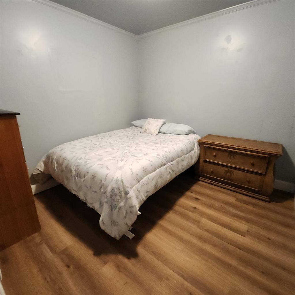 Rooms in Bradenton, Palmetto & SRQ