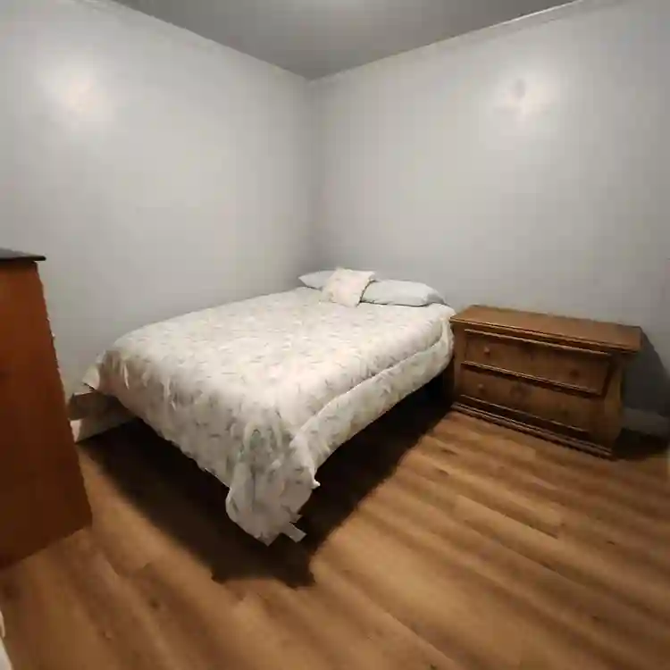 Rooms in Bradenton, Palmetto & SRQ