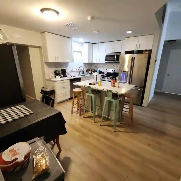 Rooms in Bradenton, Palmetto & SRQ
