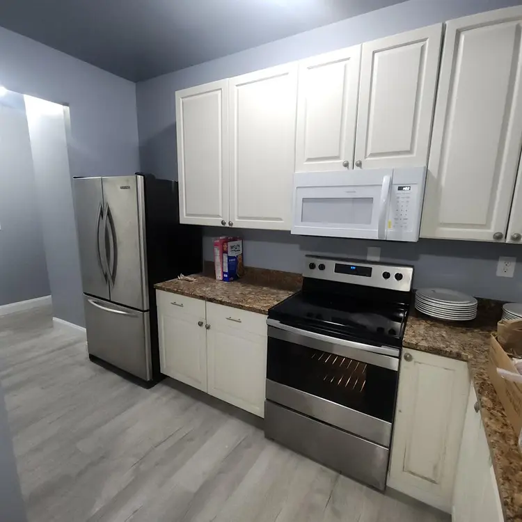 Rooms in Bradenton, Palmetto & SRQ