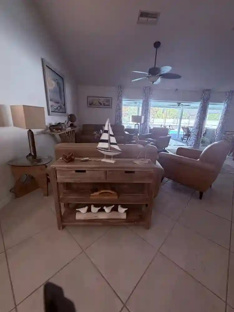 Come stay at the beachh