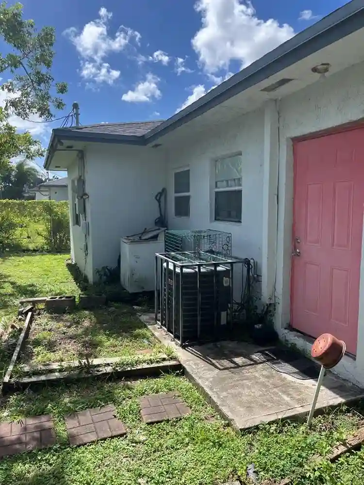 2 clean large bd rooms for rent