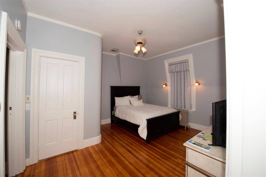 1868 Victorian mansard-style home