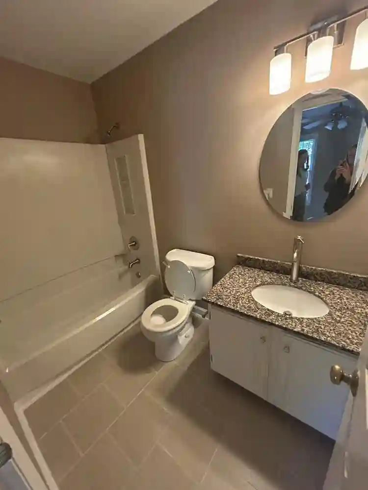I would be the other roommate