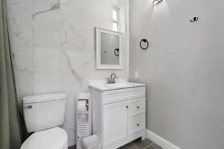 Private 3rd-Floor Loft — Move-In!