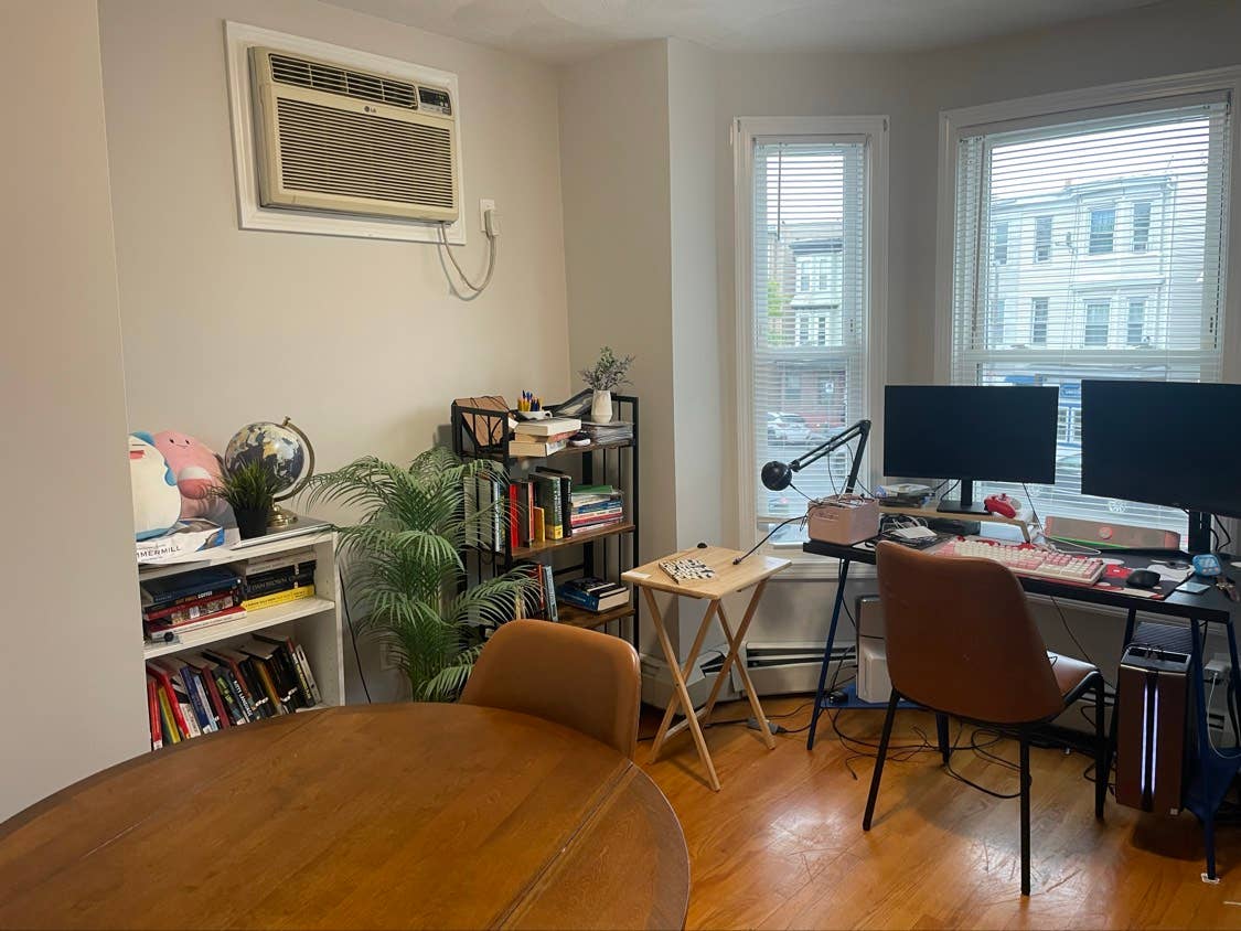 Fully Furnished LGBTQ Friendly Room