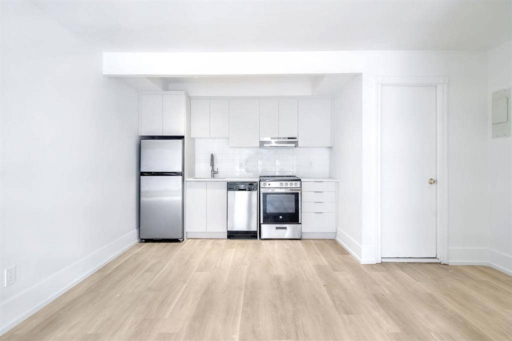 Bright & Spacious 1-Bedroom | NDG