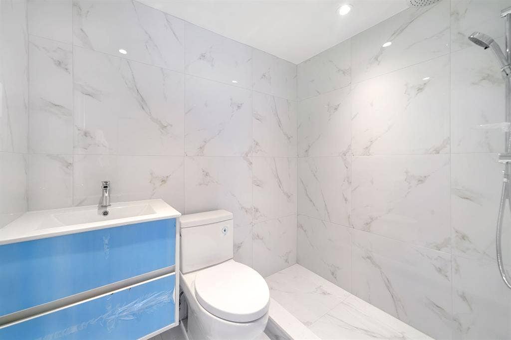 Bright & Spacious 1-Bedroom | NDG