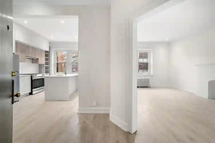 Bright & Modern 2-Bedroom | CDN-NDG
