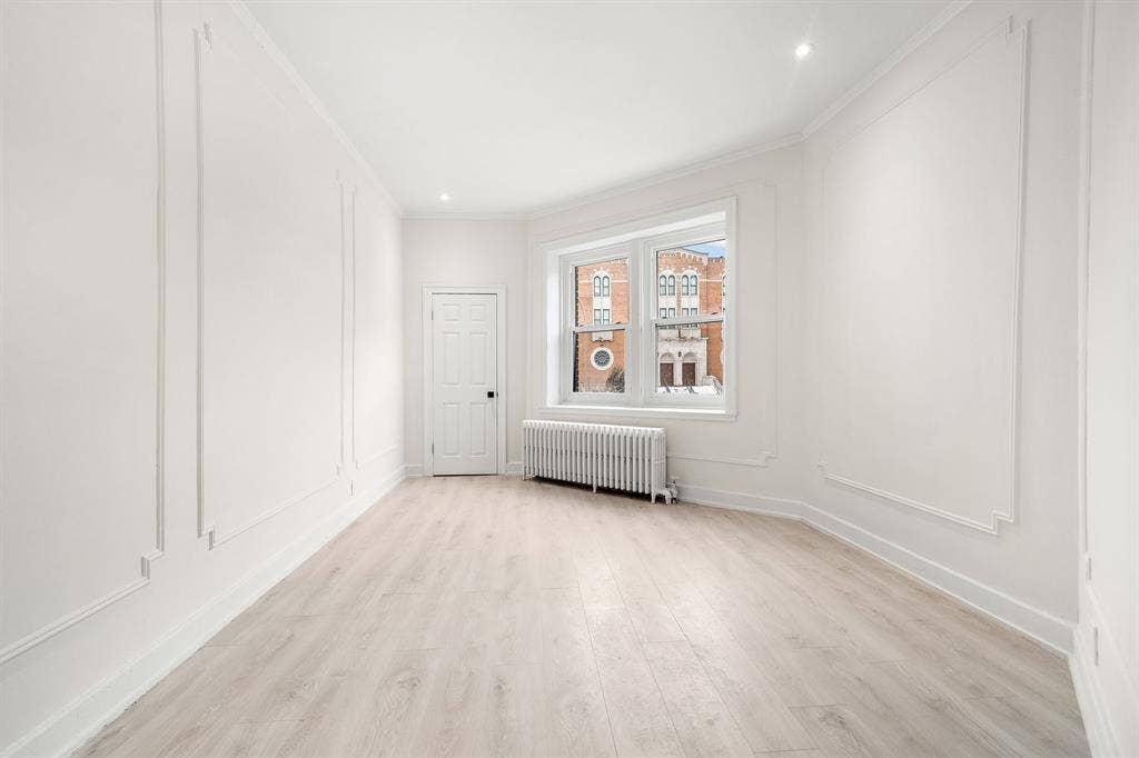 Bright & Modern 2-Bedroom | CDN-NDG