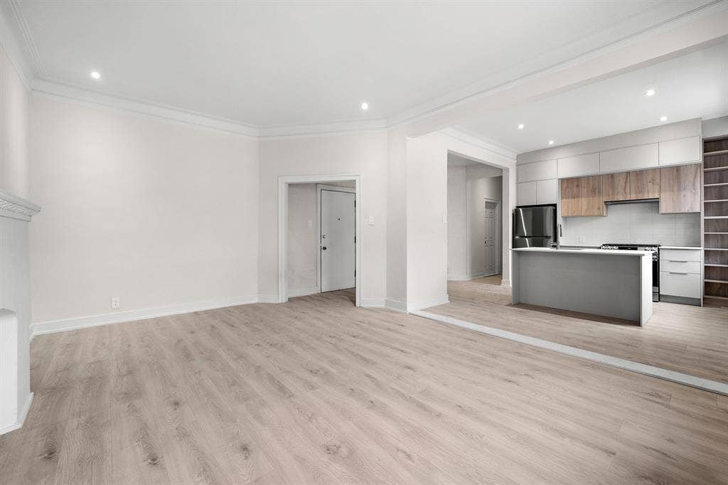 Bright & Modern 2-Bedroom | CDN-NDG