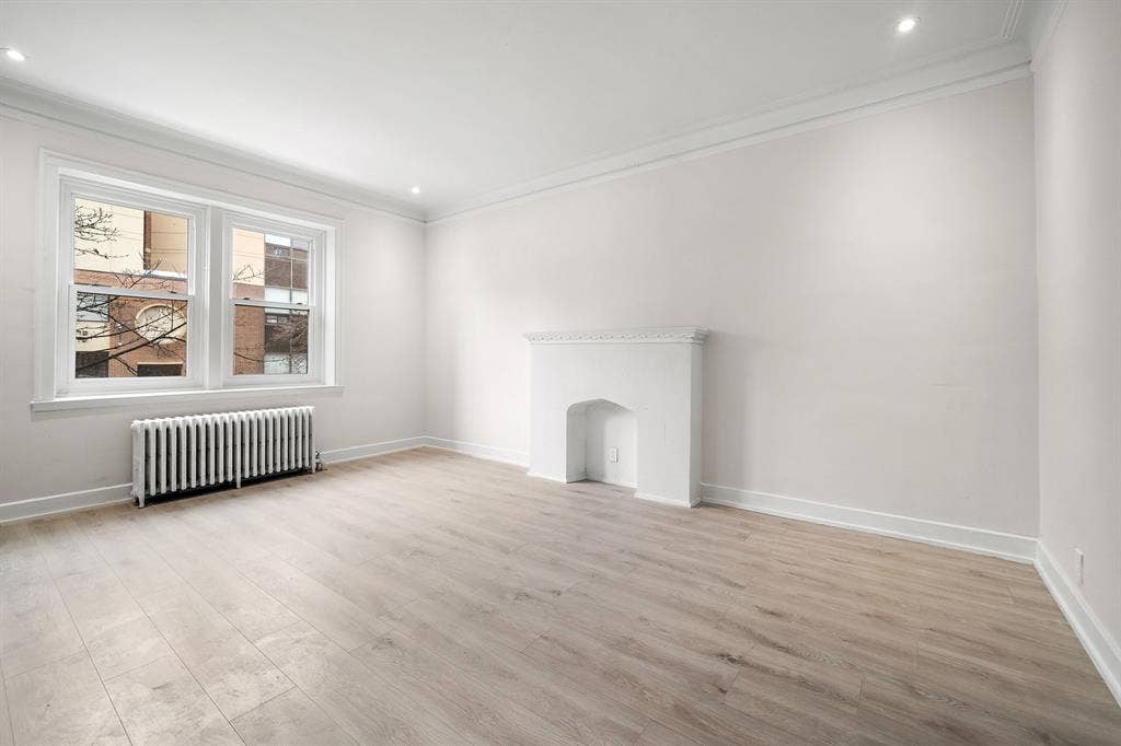 Bright & Modern 2-Bedroom | CDN-NDG