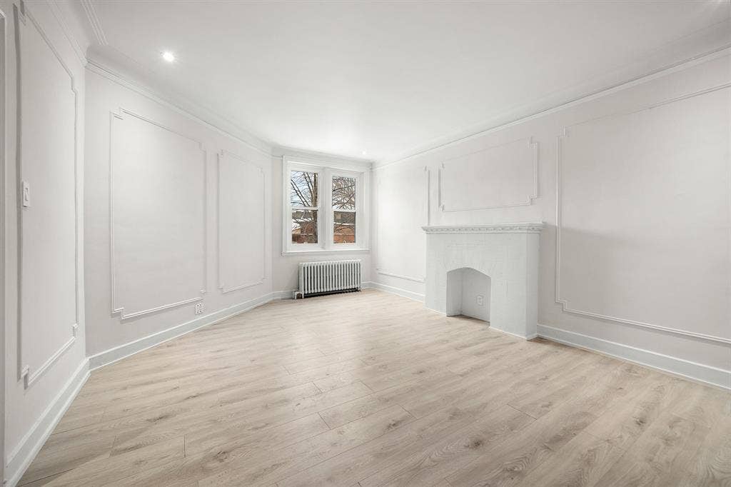 Bright & Modern 2-Bedroom | CDN-NDG