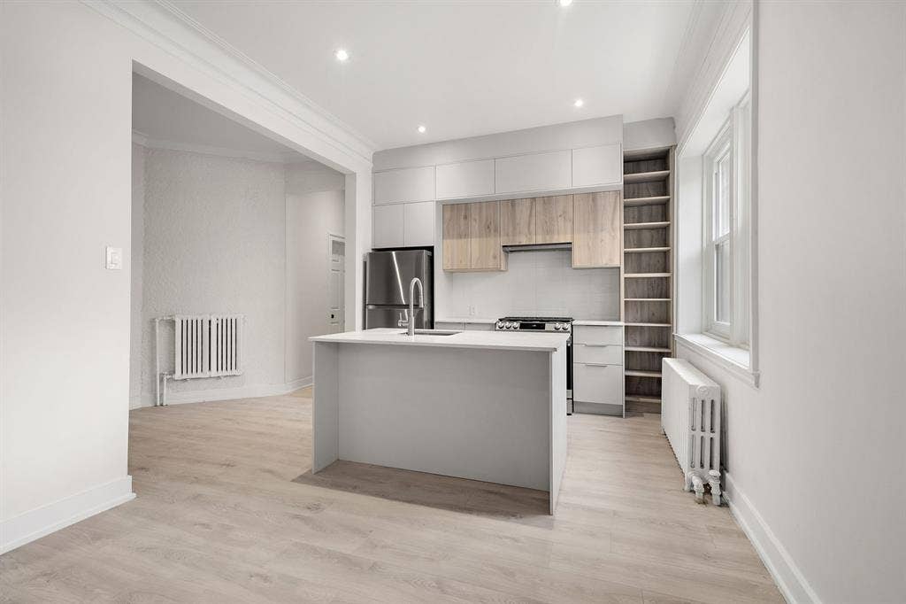 Bright & Modern 2-Bedroom | CDN-NDG