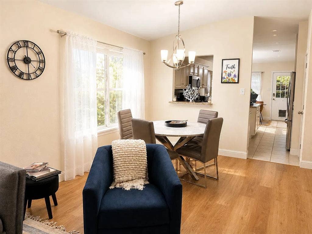 2 BR in Austin