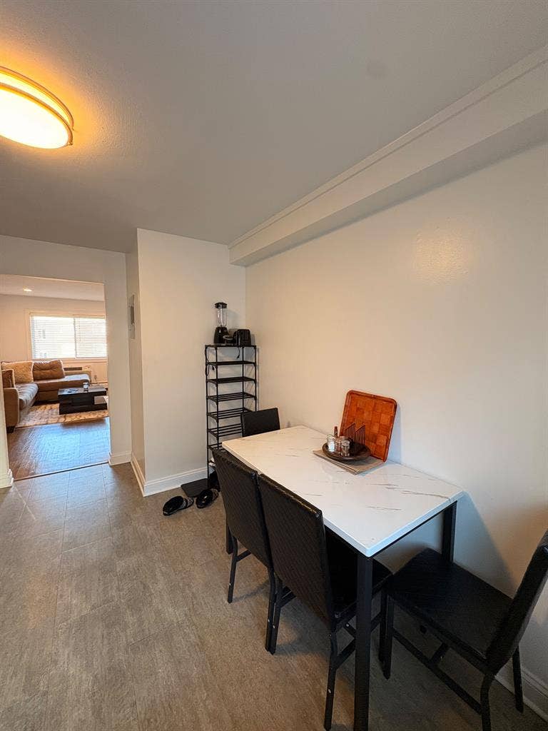 Renting a room in a 2bedr00m apartm