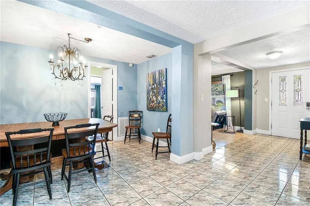 2 bedrooms available