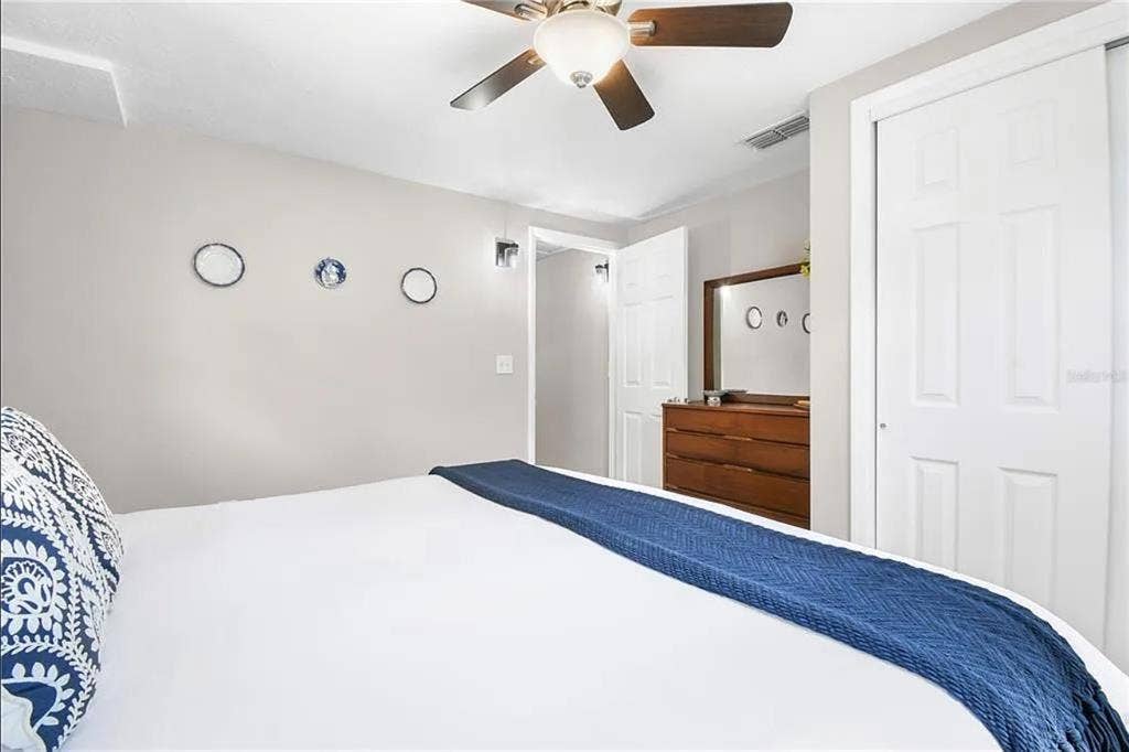 2 bedrooms available